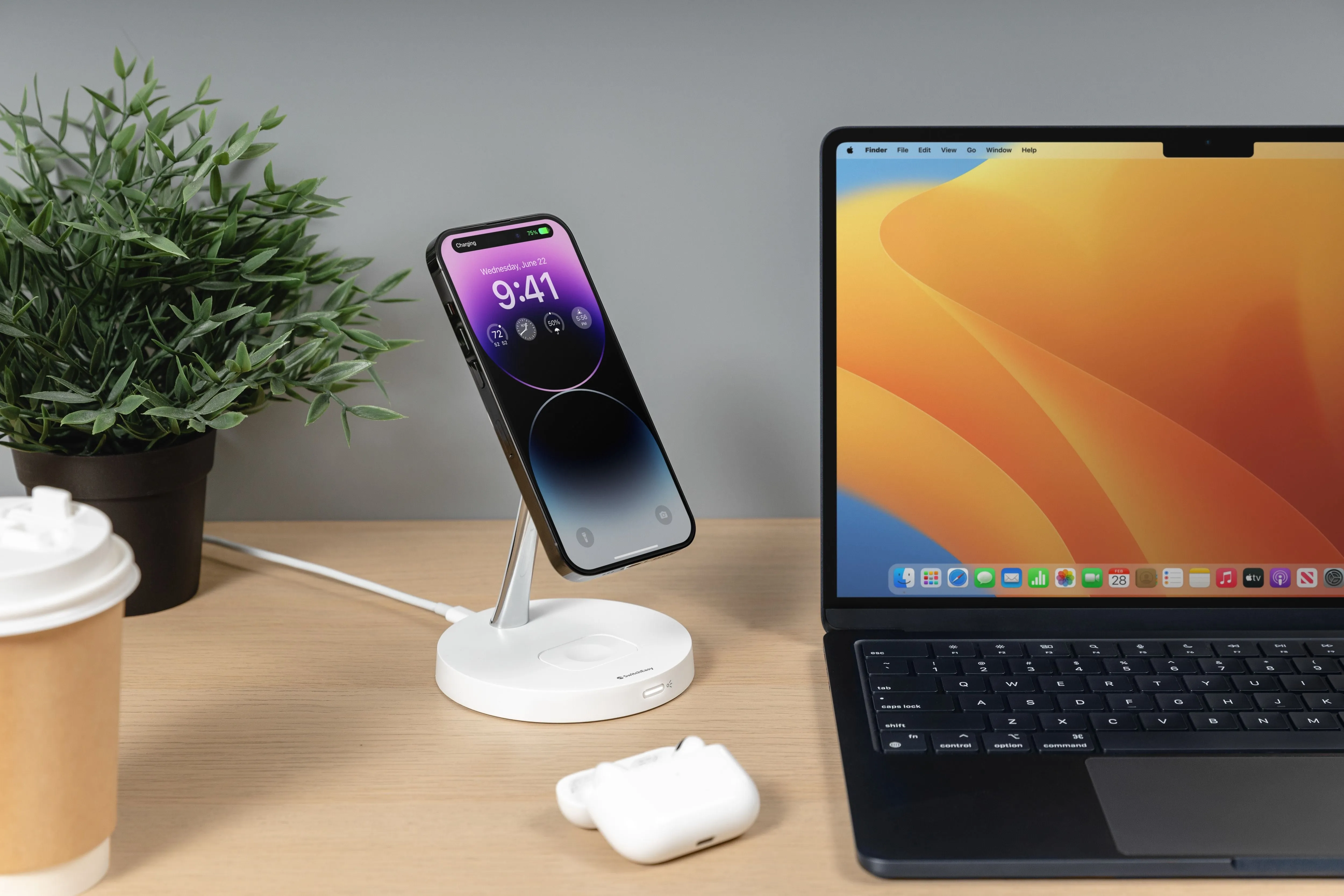 SwitchEasy MagPower 2-in-1 Magnetic Wireless Charging Stand